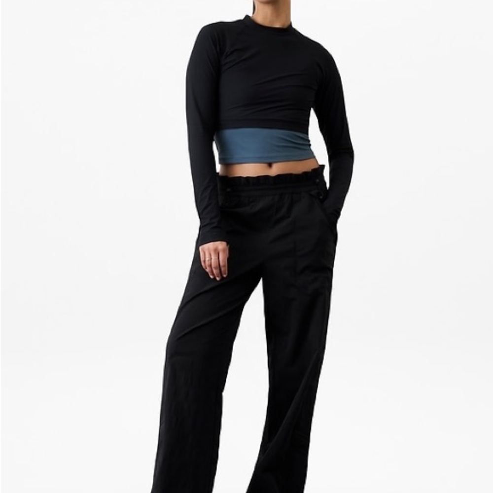 Athleta 
Trekkie High Rise Parachute Pant - Picture 2 of 8